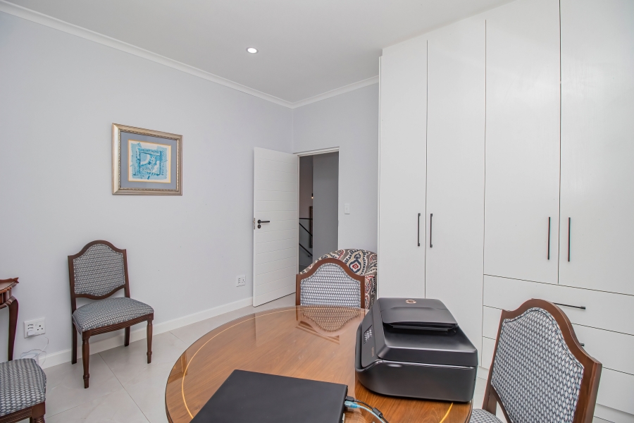 4 Bedroom Property for Sale in Sandown Western Cape